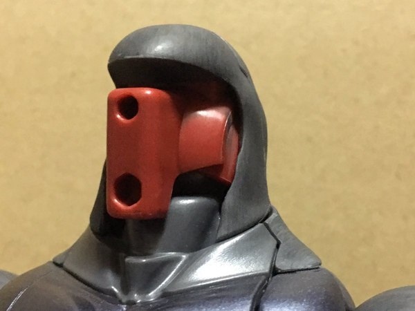 MP 32 Masterpiece Optimus Primal   In Hand Photos Surface On Twitter  (66 of 81)